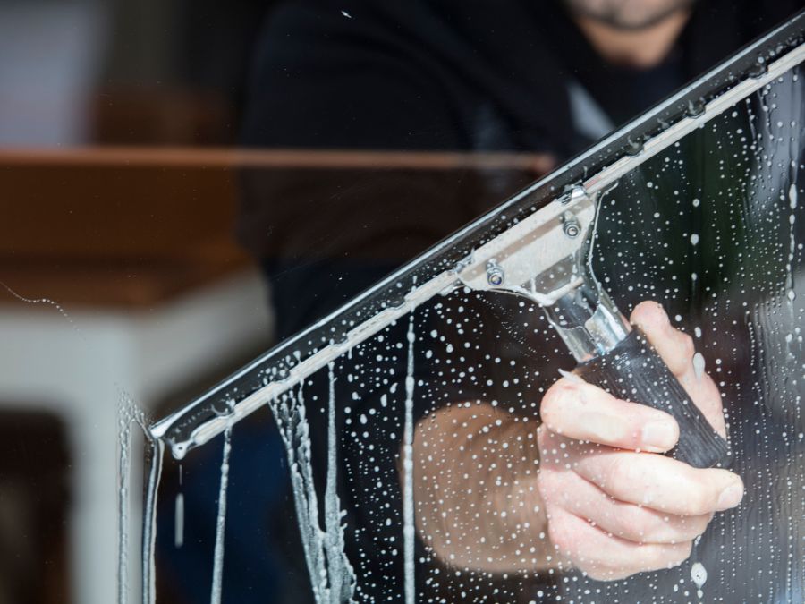 Clean Windows in Hilton Head, SC From Bulls Eye Clean Windows